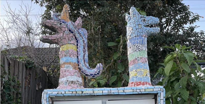 Amazing Street Library Alert: Rainbow Pushmi-Pullyu